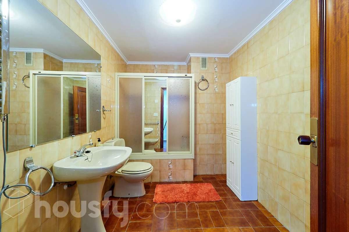 Classic Bedroom In The Center Of Alicante Exterior photo