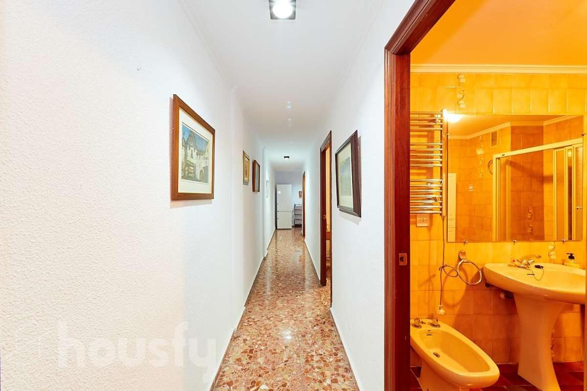 Classic Bedroom In The Center Of Alicante Exterior photo
