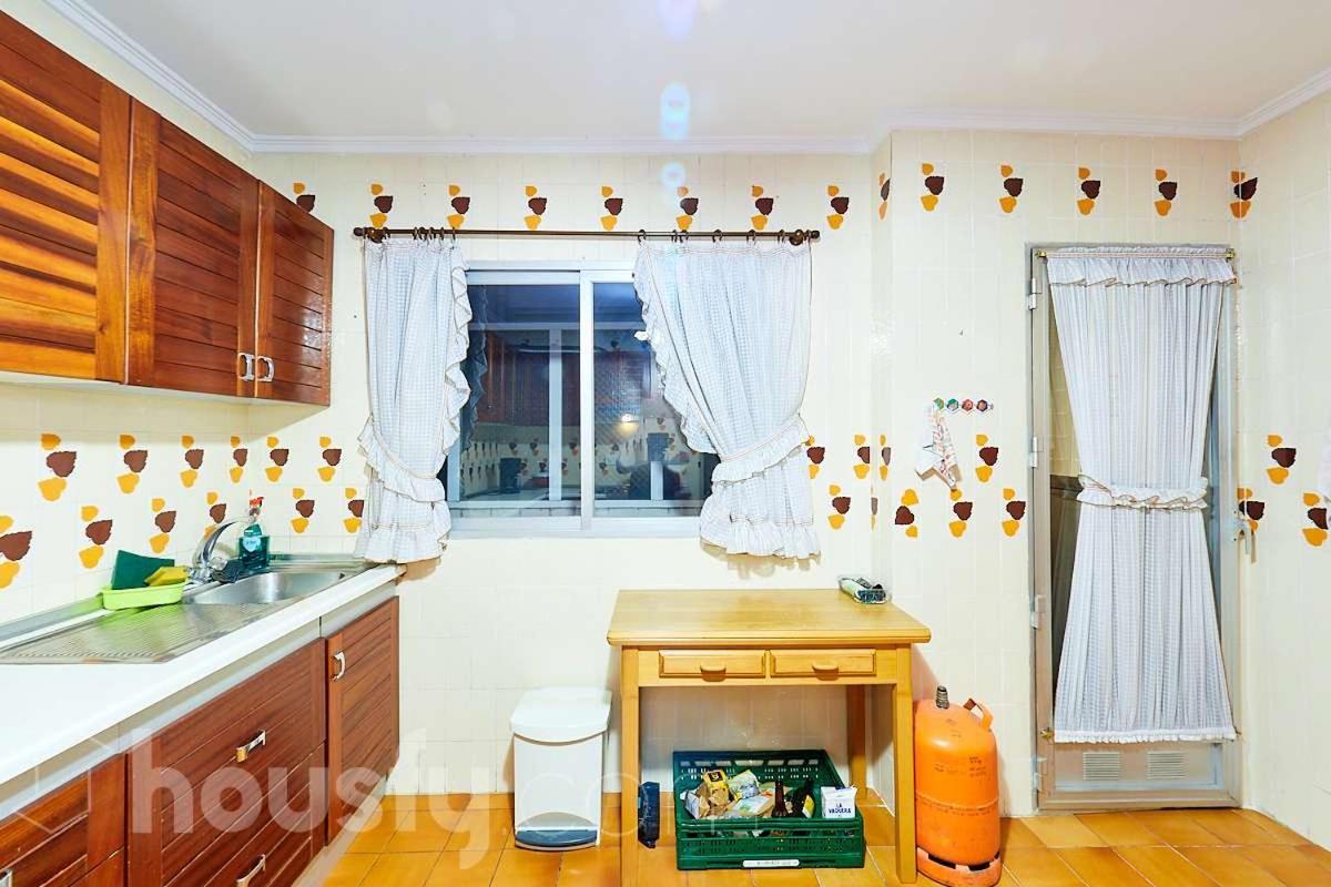 Classic Bedroom In The Center Of Alicante Exterior photo